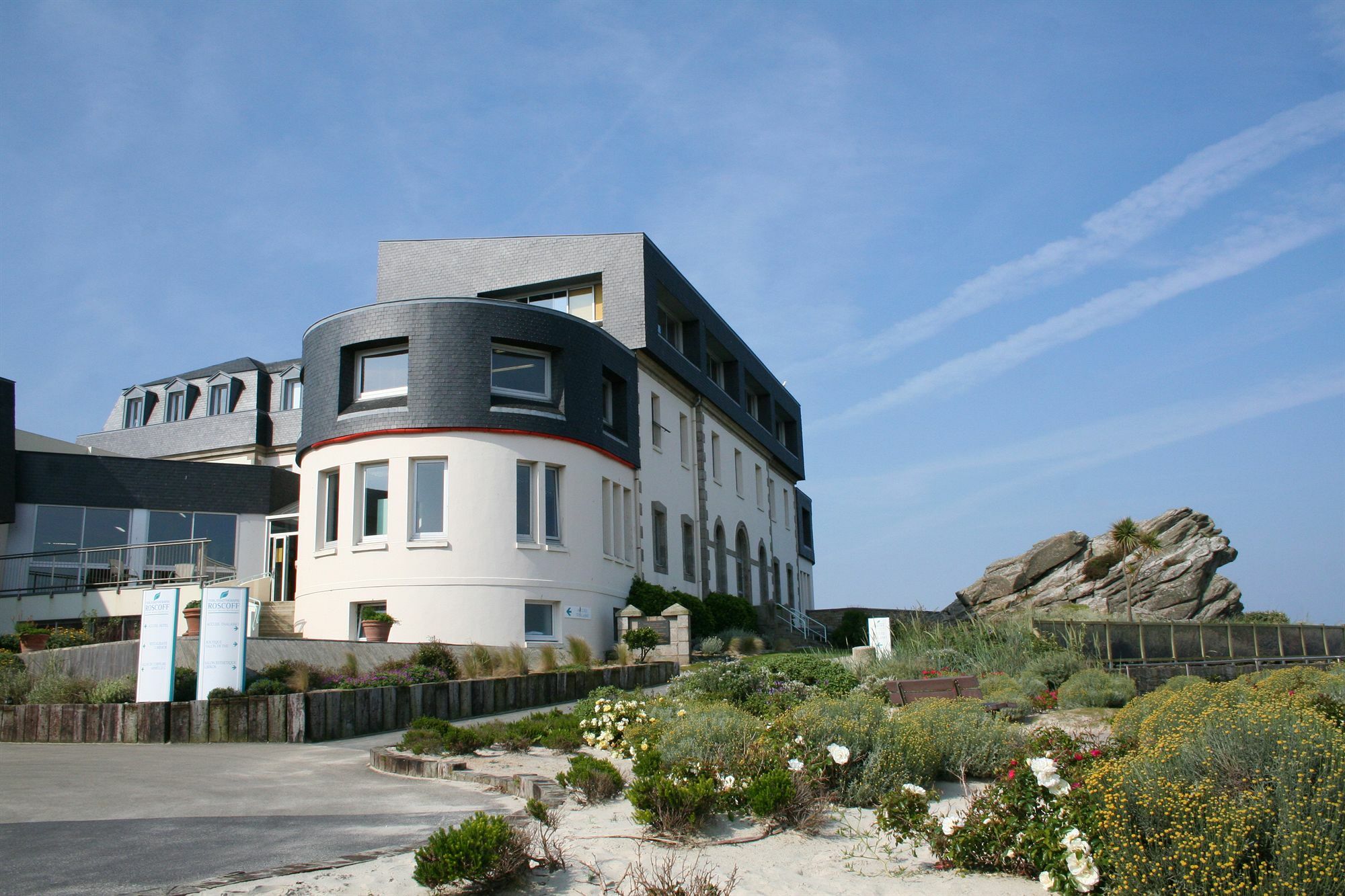 Hotel Valdys Thalasso & Spa - Beau Rivage Roscoff Exteriör bild